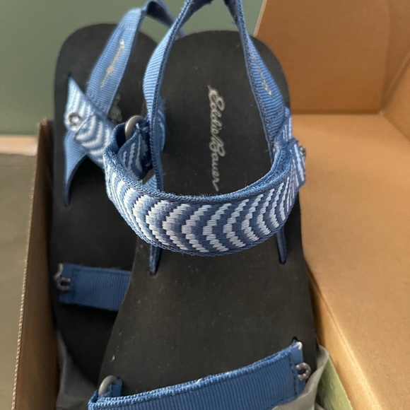 Eddie Bauer Daylight sandals. Orig 90 current sell 75 on site, Worn inside once - Picture 4 of 7